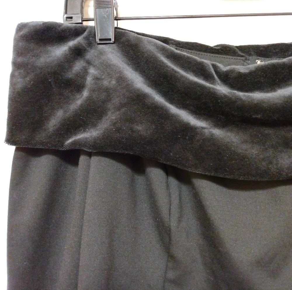 NWOT Juicy Couture Lounge Wear Long Sleeve, Off-the-Shoulder Top - Picture 8 of 16